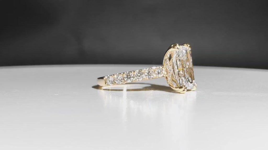 4.87 Ct Radiant Ideal Cut Engagement Ring IGI Certified Gold
